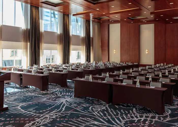 Luxury hotel only: Alma San Diego Downtown, A Tribute Portfolio Hotel
