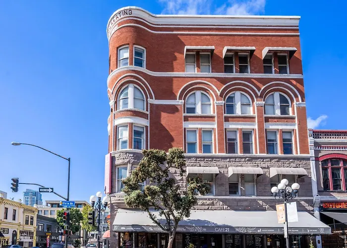 Hotel: The Keating